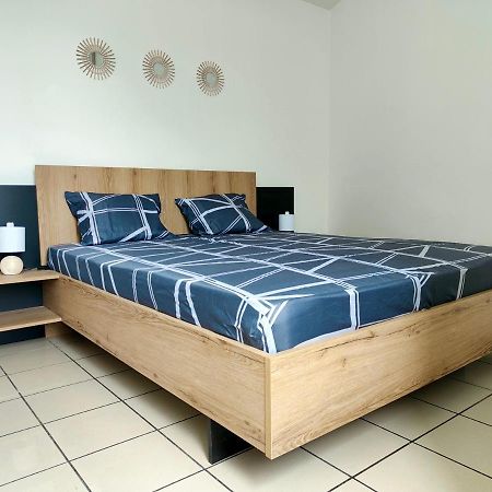 Appartement T2 - Sainte-Marie - 10 Min De L'Aeroport Luaran gambar