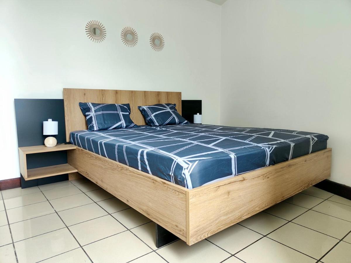 Appartement T2 - Sainte-Marie - 10 Min De L'Aeroport Luaran gambar