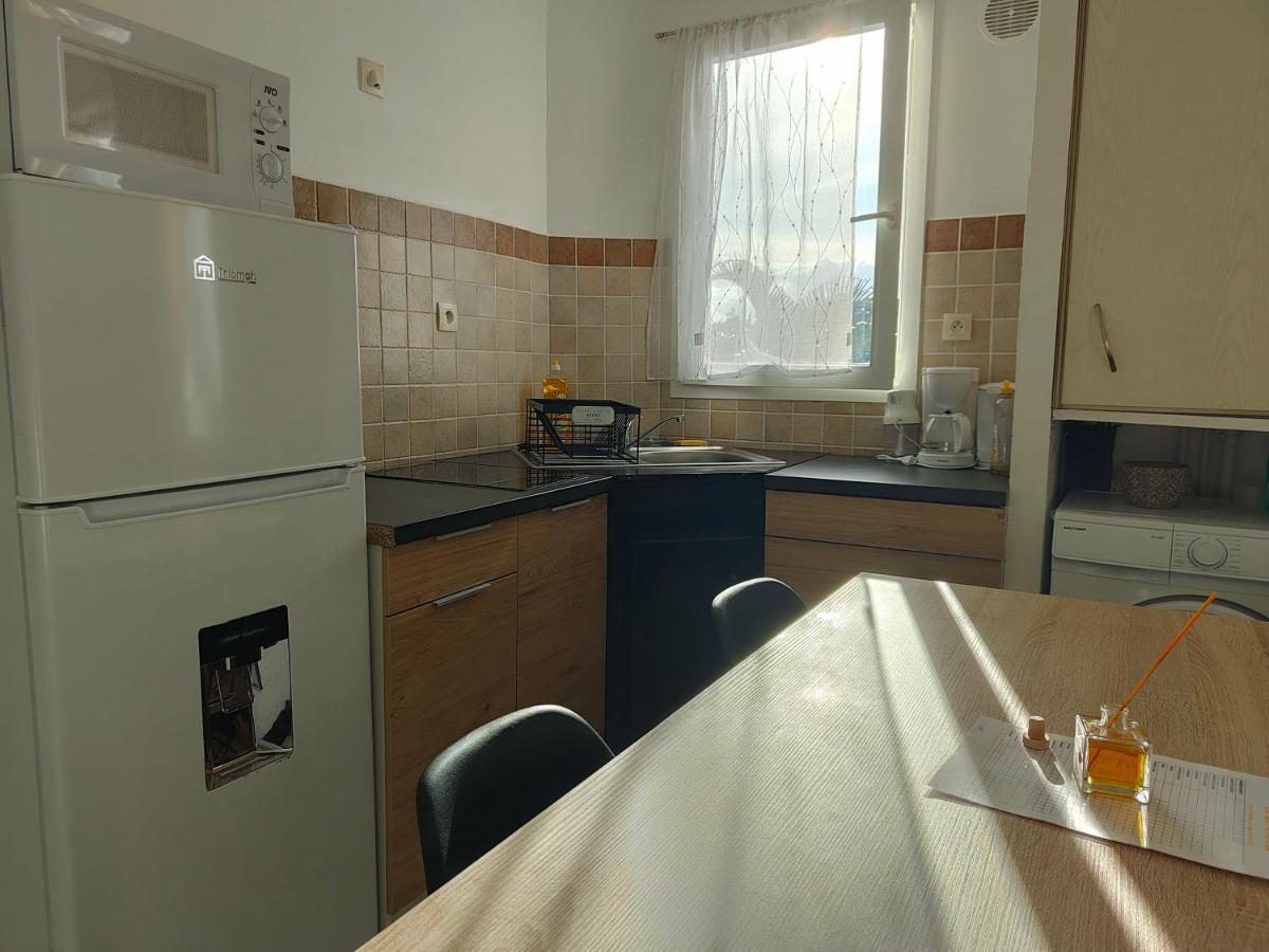 Appartement T2 - Sainte-Marie - 10 Min De L'Aeroport Luaran gambar