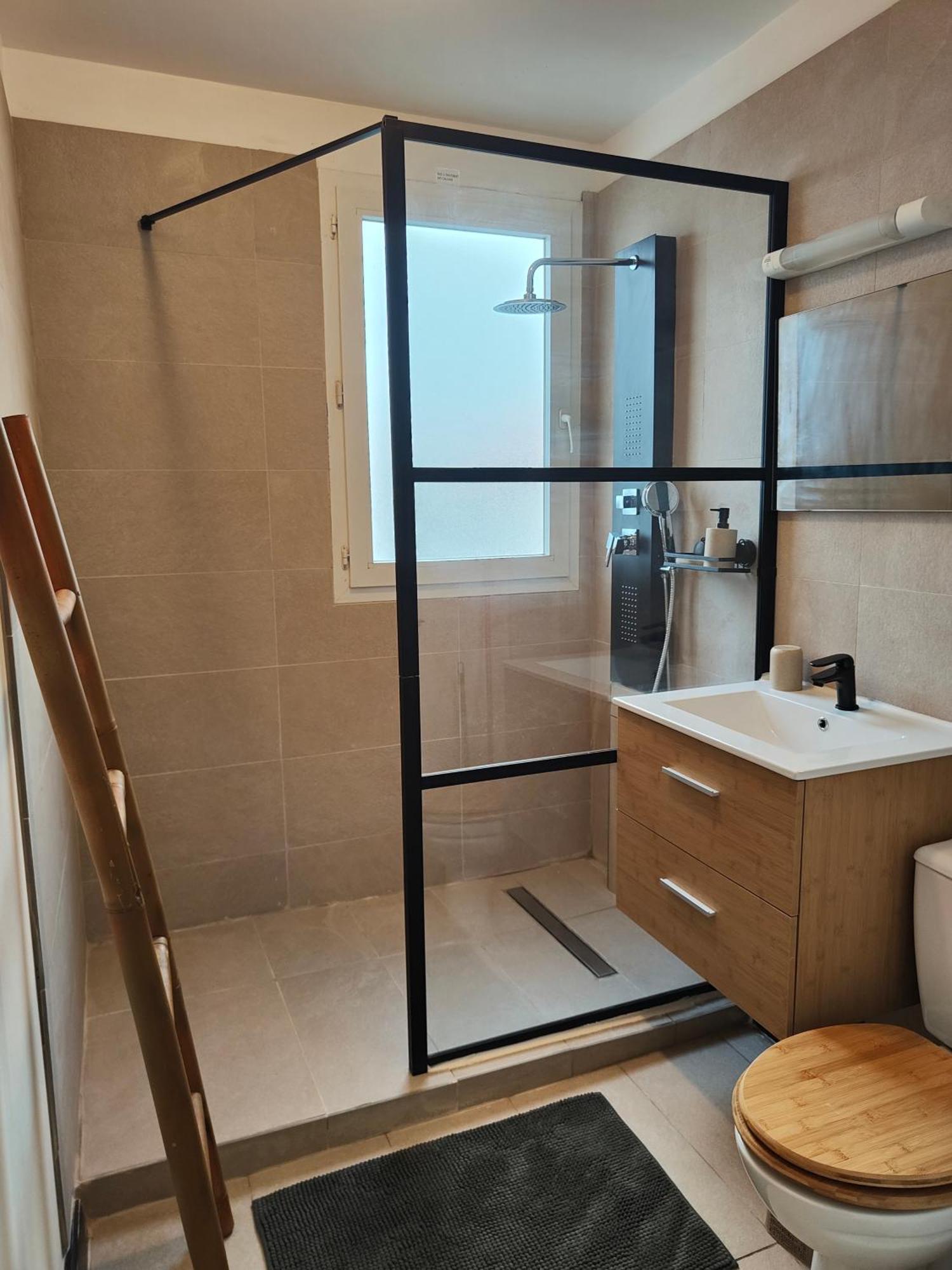 Appartement T2 - Sainte-Marie - 10 Min De L'Aeroport Luaran gambar